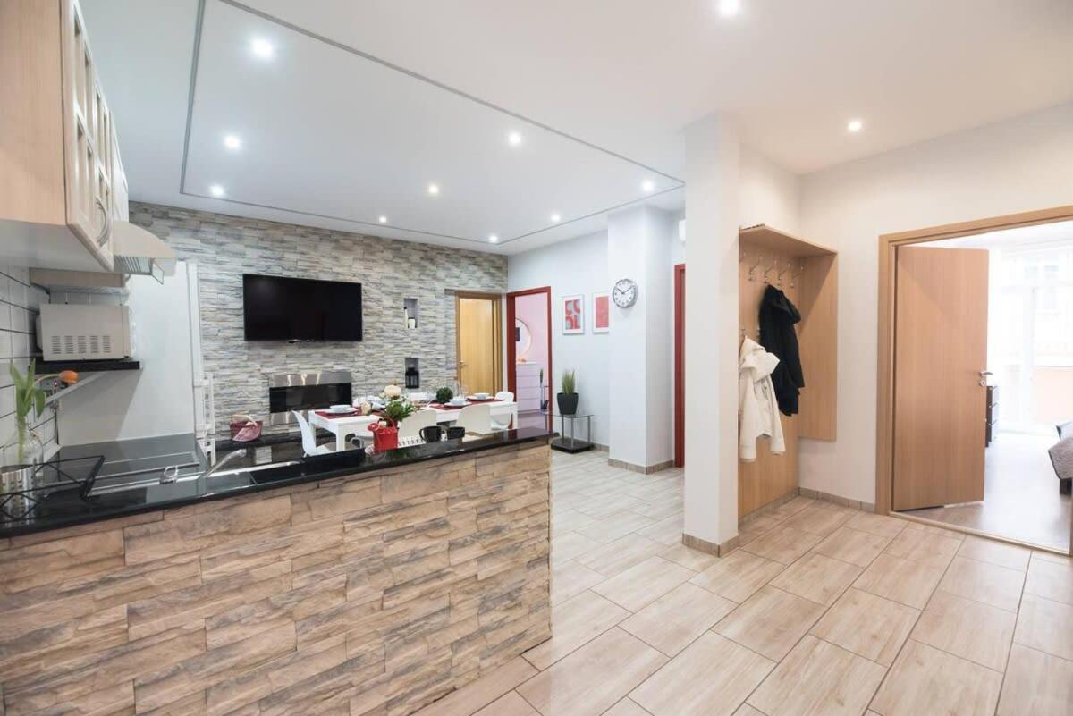 Apartament Ultra Large With Ac And Balcony *